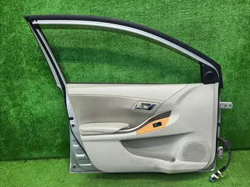 ДВЕРЬ НА TOYOTA PREMIO NZT260