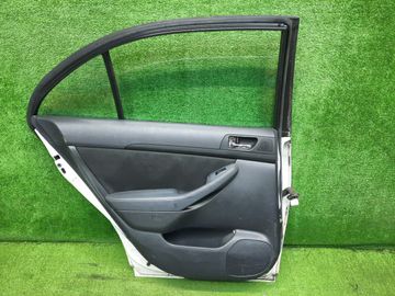 ДВЕРЬ НА TOYOTA AVENSIS AZT251