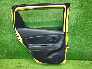 ДВЕРЬ НА TOYOTA VITZ KSP130
