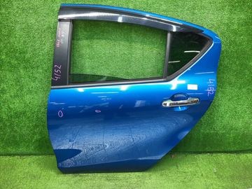 ДВЕРЬ НА TOYOTA AQUA NHP10