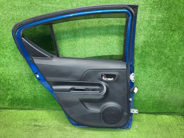 ДВЕРЬ НА TOYOTA AQUA NHP10