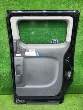 ДВЕРЬ НА NISSAN NV200 VM20