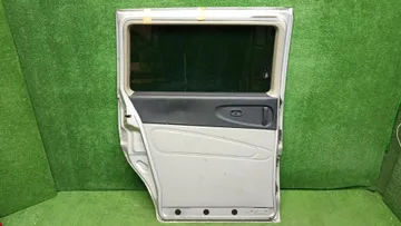 ДВЕРЬ НА MITSUBISHI DELICA PD6W