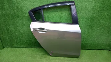 ДВЕРЬ НА MAZDA AXELA BL5FP