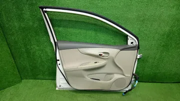 ДВЕРЬ НА TOYOTA COROLLA  AXIO ZRE142