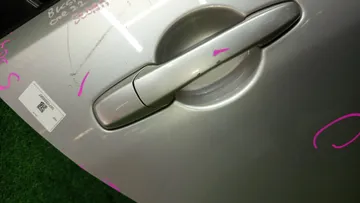 ДВЕРЬ НА MAZDA AXELA BK5P