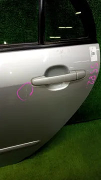 ДВЕРЬ НА TOYOTA COROLLA NZE121