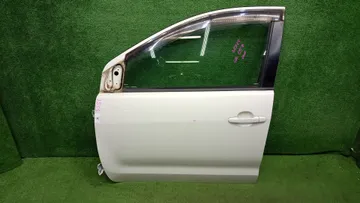 ДВЕРЬ НА TOYOTA IST NCP60
