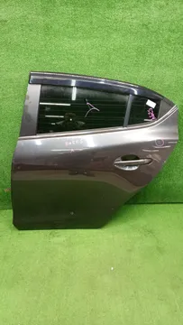 ДВЕРЬ НА MAZDA AXELA BM5FS