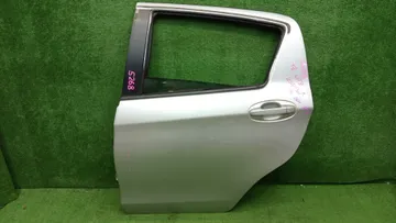 ДВЕРЬ НА TOYOTA VITZ KSP130