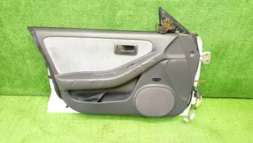 ДВЕРЬ НА TOYOTA CARINA ED ST182
