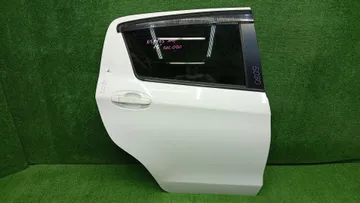 ДВЕРЬ НА TOYOTA VITZ NSP135
