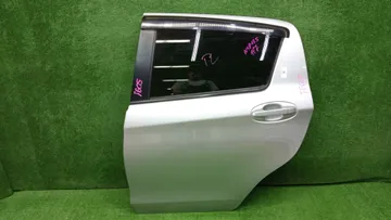 ДВЕРЬ НА TOYOTA VITZ NSP135