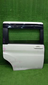ДВЕРЬ НА HONDA STEPWGN RP3