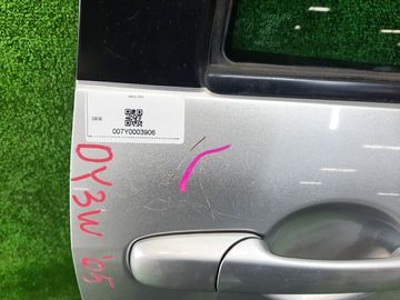 ДВЕРЬ НА MAZDA DEMIO DY3W