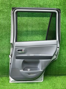 ДВЕРЬ НА MAZDA DEMIO DY3W