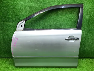ДВЕРЬ НА TOYOTA PREMIO ZZT240