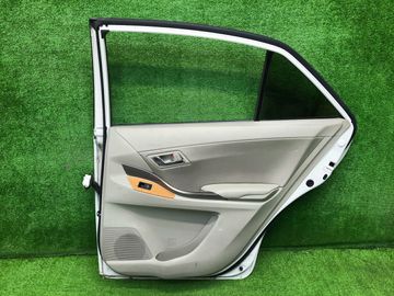 ДВЕРЬ НА TOYOTA PREMIO ZRT260