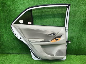 ДВЕРЬ НА TOYOTA PREMIO ZRT260