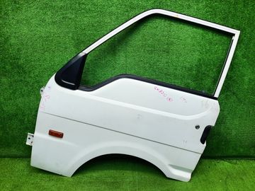 ДВЕРЬ НА MAZDA BONGO SK82V