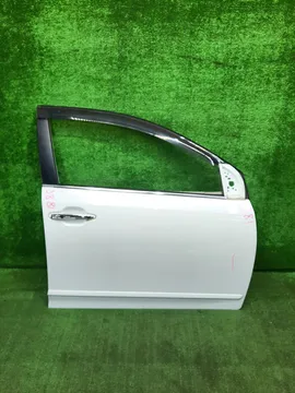 ДВЕРЬ НА TOYOTA PREMIO ZRT260
