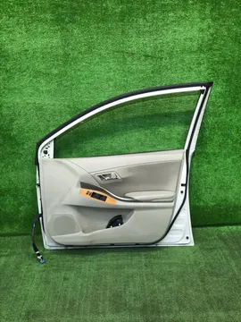 ДВЕРЬ НА TOYOTA PREMIO ZRT260