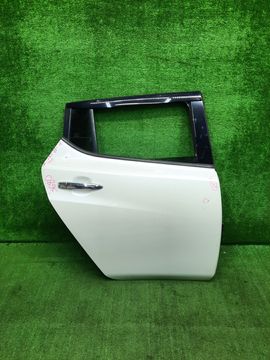 ДВЕРЬ НА NISSAN LEAF ZE1
