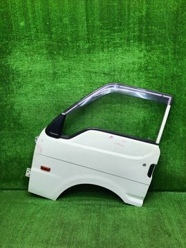 ДВЕРЬ НА MAZDA BONGO SK82L