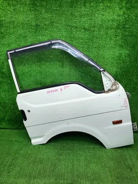 ДВЕРЬ НА MAZDA BONGO SK82L