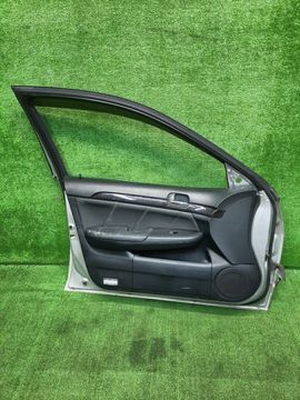 ДВЕРЬ НА HONDA INSPIRE UC1