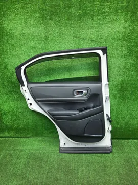 ДВЕРЬ НА HONDA VEZEL RV5