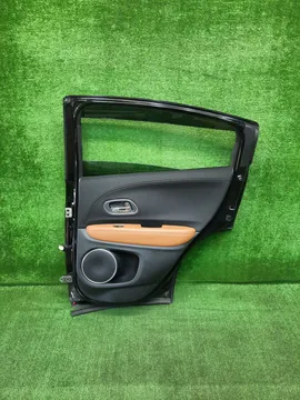 ДВЕРЬ НА HONDA VEZEL RU3