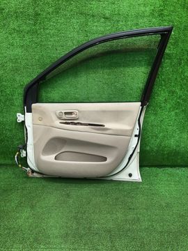 ДВЕРЬ НА TOYOTA IPSUM SXM10G