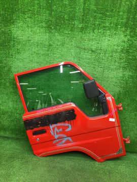 ДВЕРЬ НА TOYOTA DYNA LY152