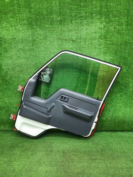 ДВЕРЬ НА TOYOTA DYNA LY152