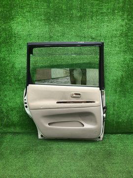 ДВЕРЬ НА TOYOTA IPSUM SXM10G