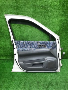 ДВЕРЬ НА NISSAN RNESSA N30