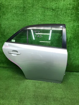 ДВЕРЬ НА TOYOTA ALLION ZRT261