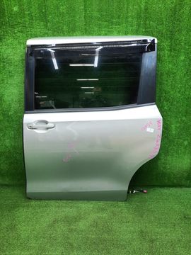 ДВЕРЬ НА TOYOTA VOXY ZWR80G