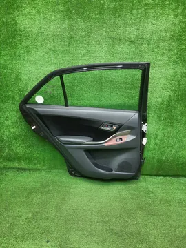 ДВЕРЬ НА TOYOTA ALLION ZRT261