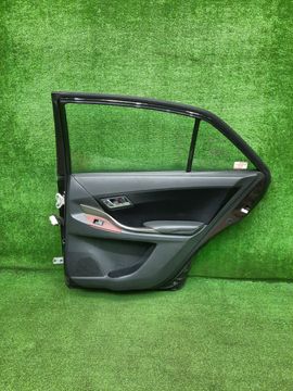 ДВЕРЬ НА TOYOTA ALLION ZRT261