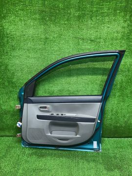 ДВЕРЬ НА MAZDA DEMIO DY3W