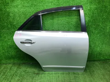 ДВЕРЬ НА TOYOTA PREMIO ZRT265