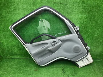 ДВЕРЬ НА TOYOTA TOYOACE XZU675