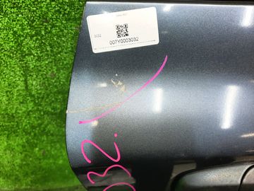 ДВЕРЬ НА MAZDA AXELA BK5P