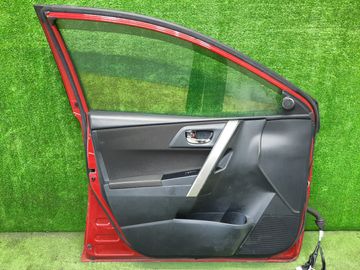 ДВЕРЬ НА TOYOTA AURIS NZE181