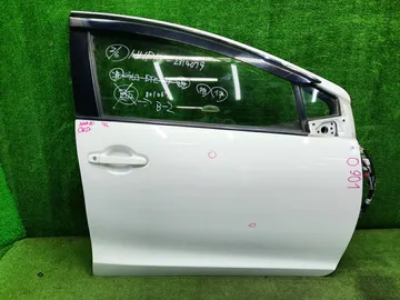 ДВЕРЬ НА TOYOTA AQUA NHP10