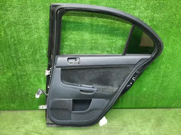 ДВЕРЬ НА MITSUBISHI GALANT FORTIS CY4A