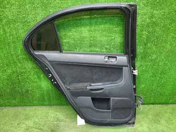 ДВЕРЬ НА MITSUBISHI GALANT FORTIS CY4A