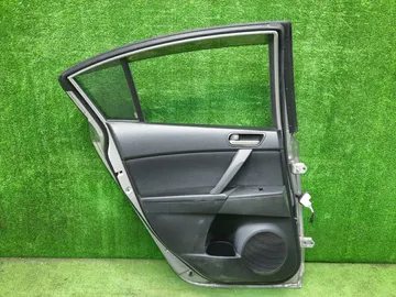ДВЕРЬ НА MAZDA AXELA BLEFP
